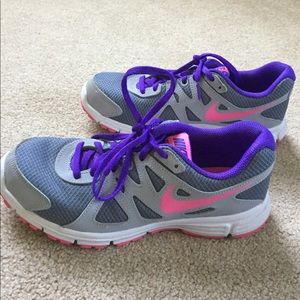 NIKE Revolution 2 Shoes